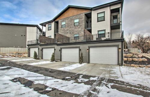 Modern Mountain Escape Near Slopes, Lakes and Trails - Foto 28