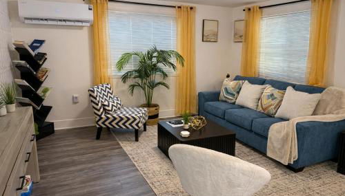 Private King Suite Near DC & Joint Base Andrews - Foto 3