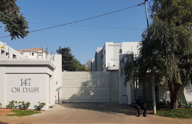 Sandton Executive Suites on Daisy - Foto 1