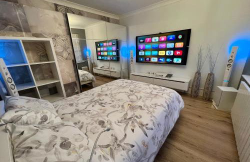 Timeless English Elegance 4BR Luxury Home in Petts Wood - Photo 7