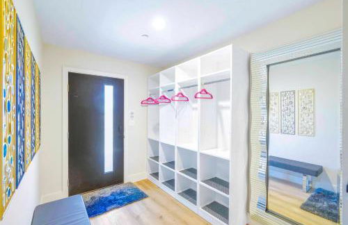 H- Fab Family 5BD 4,5BA NoHo Escape Near Universal with Games, Deck, Parking - Foto 8