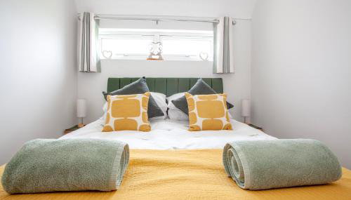 Stylish & Lovely Studio with Parking In New Forest! - Foto 2, towels