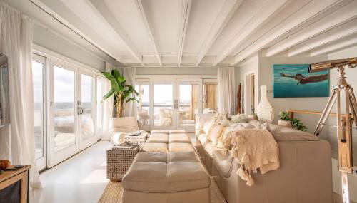 Surfside Villa by Rove Travel - Oceanfront Home with Hot Tub - Foto 2