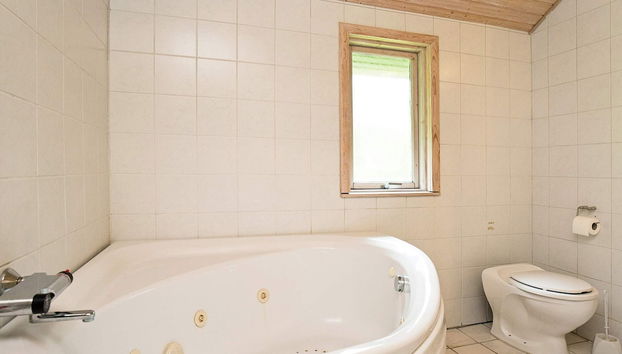 Comfortable Holiday Home in Dannemare with Hot Tub - Foto 4, Tratamientos de spa