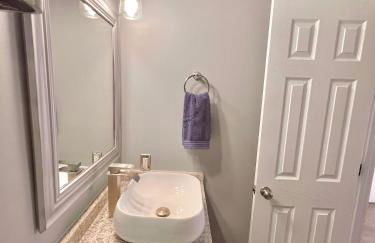 Luxury Townhome Jacksonville, NC - Foto 56