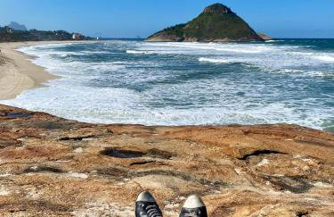 Aconchego e localização, a 10 minutos de CAMINHADA da praia e a 26 minutos de carro do RIR26, com vaga de garagem e 2 banheiros para maior conforto dos nossos hóspedes - Foto 54