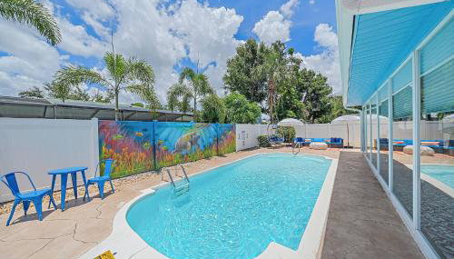 Poolside Paradise: Game room, Pickle ball & Pool - Foto 3, sunbed