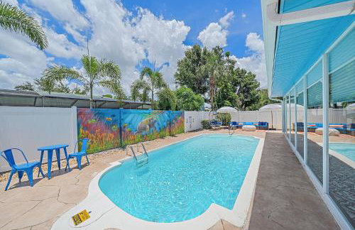 Poolside Paradise: Game room, Pickle ball & Pool - Foto 3