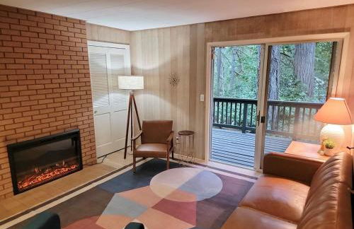 The Crest House- a forested retreat - Foto 28