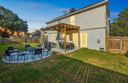 Cypress 5 Bedroom Retreat with Hot Tub, Firepit and Game Tables! Pet Friendly - Foto 41