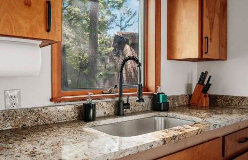 TC Lake Stay-Pontoon & SUP Rentals-King Room! - Foto 10