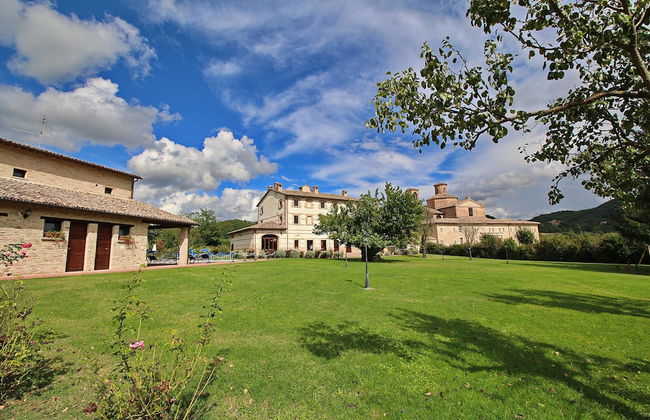 Cottage in Urbania With Pool & Terrace - Foto 39