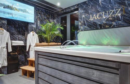 Private Luxury Spa Suite - Sauna, Jacuzzi, Ice Bath - Foto 10