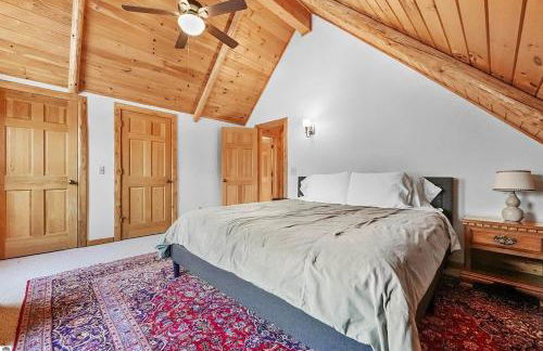 The Hillside Hideaway at Crystal Lake - Great Spa! - Foto 42