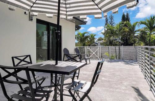 Art Deco Apt w Pool One Mile to Beach Pets Welcome - Foto 19