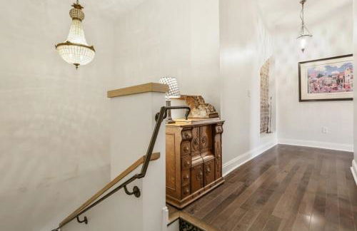 The Burgundy Penthouse Steps to the French Quarter - Foto 25