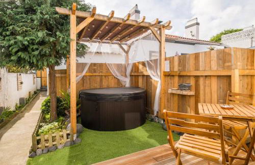 Cozy home with jacuzzi - near the airport - Photo 1