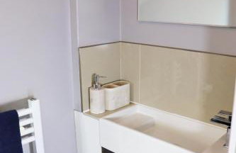 Heathrow Modern House with Parking & Fast WiFi - Foto 53