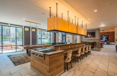 Spacious 2BR Uptown Biltmore Gym Pool Parking WD - Foto 21