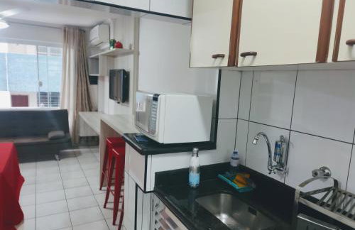 Studio completo frente à Praia do Gonzaga ( Pé na Areia ) - Foto 9