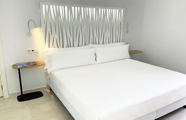 Feelathome Rivero Apartments - Photo 16