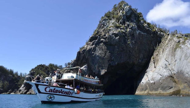 Sailing around Arraial do Cabo