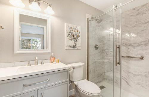 Newly Remodeled Top-floor Condo near Downtown Bend - Photo 35