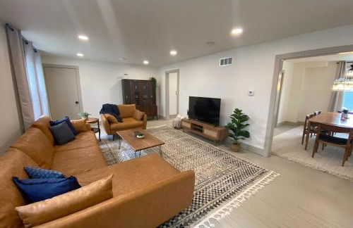 Totally renovated large family getaway! King bed - Foto 59