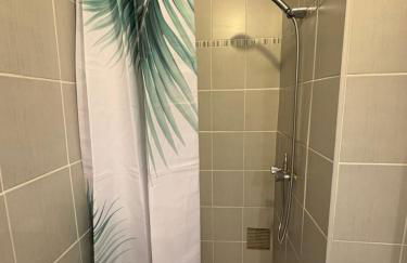 Apartment T2 Saint Cyprien Appartement avec vue sur la mer, à 50 m de la plage, parking - Photo 19