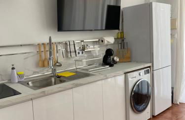 La Manga km 0, pisos estudios - planta baja - 100m de la playa - studio flats - ground floor - 100m from the beach, cada con bicis & tabla SUP, piscina & pádel & tenis & más - each with bikes & SUP board, pool & paddle & tennis & more - Foto 68