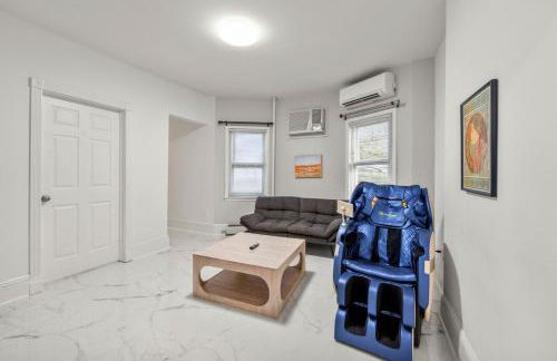 5MIN walk NYC Train Massage Chair Sleeps 12Plus - Foto 6