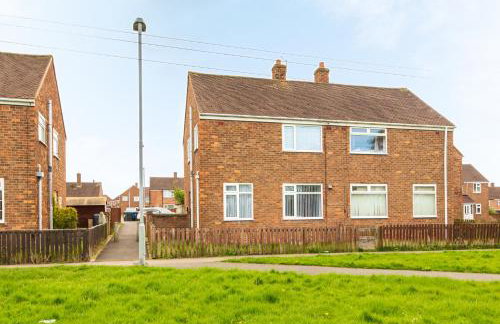 Stunning two bedroom house close to Durham and A1 - Photo 27