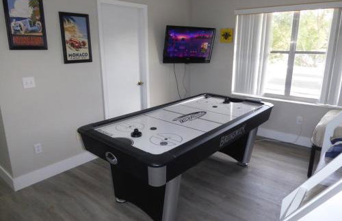 Perfecto Mundo 7, Orlando Area 6BR-2MB-3BR Indoor Pool, Ping Pong, Jacuzzi, Disney - Foto 36