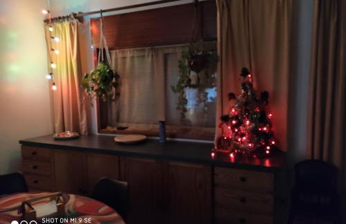 Yellow House - Photo 4