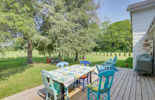 South Haven Farmhouse with Fire Pit, 4 Mi to Beach! - Foto 25