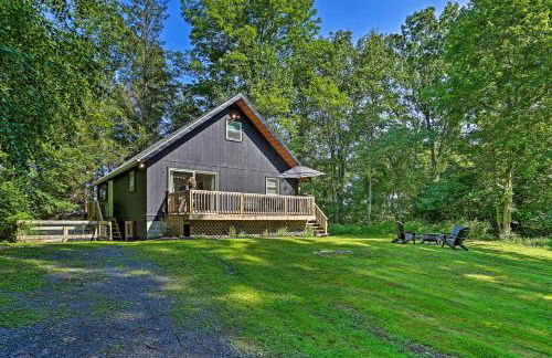 Deck and Gas Grill Modern East Stroudsburg Home! - Foto 23