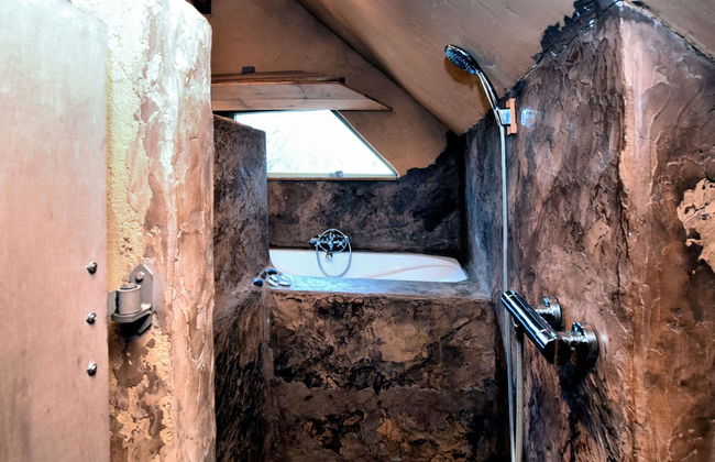 Relaxing Retreat Near Forests - Photo 19