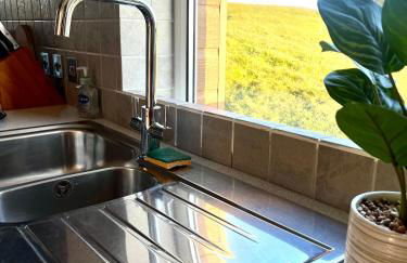 Sunset sea view chalet with hot tub - Photo 12