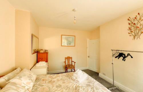 3 Bedroom House by Brookland Stays Serviced Accommodation Short Lets Leeds - Foto 16