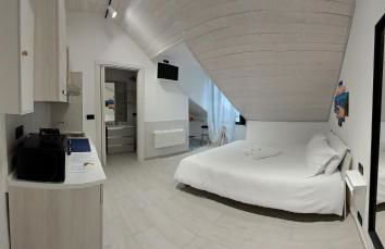 Sienemia, mansarda a 5 minuti da Porta Susa e piazza Statuto - Foto 19