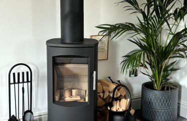PEAK DISTRICT ROMANTIC Courtyard Loft, with Outdoor Japanese Whirlpool Bath - Foto 13
