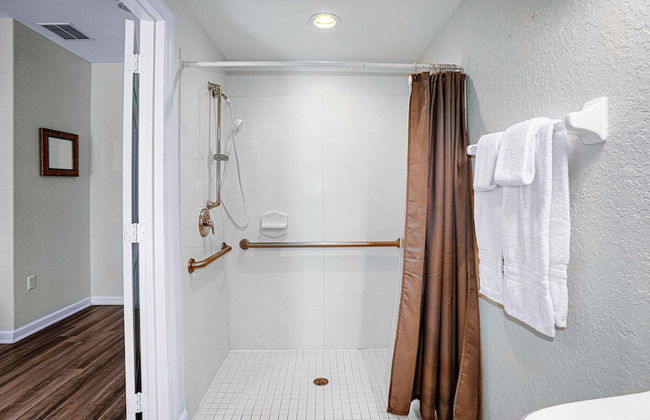 Spacious Townhome W/patio & Garage! Sleeps10 - Foto 9