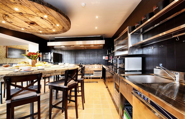 Group Retreat With Spa - Photo 6