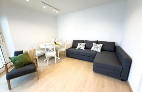 110 - Beachside Renovated 1BR apt 5 min from Beach - Photo 7