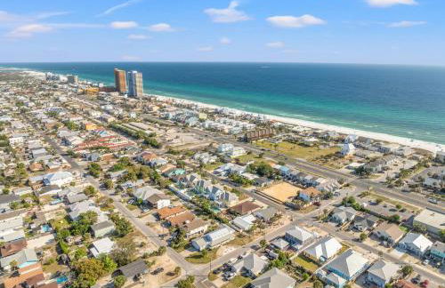 Seafoam – Beautiful 3BR Home with Heated Private Pool - 4 Min Walk to Beach! - Foto 64