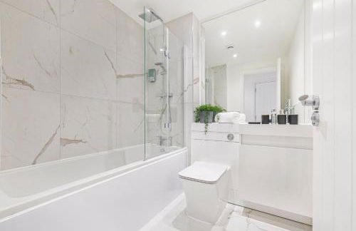 Stylish 2BR 2BA Flat in Gravesend Sleeps 4 - Foto 40