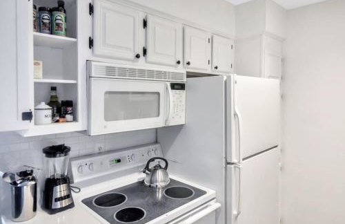 Modern Designed, Lakefront Home in Garland - Foto 16