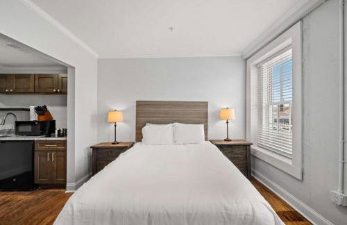 Modern Retreat in the Heart of Conway - Photo 2