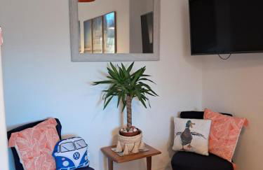 The Fuzzy Duck - Photo 12