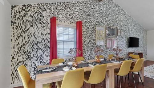 Charming 5BD - UNL 5mins - BBQ, Games & Backyard - Foto 2